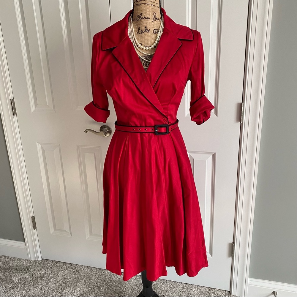 Deadly Dames by Micheline Pitt Haunted Housewife Dress